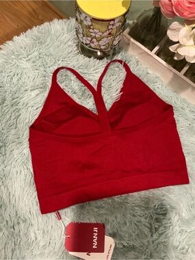 NANJI Women's Seamless Racerback Sports Bra Pullover Wireless Red Medium